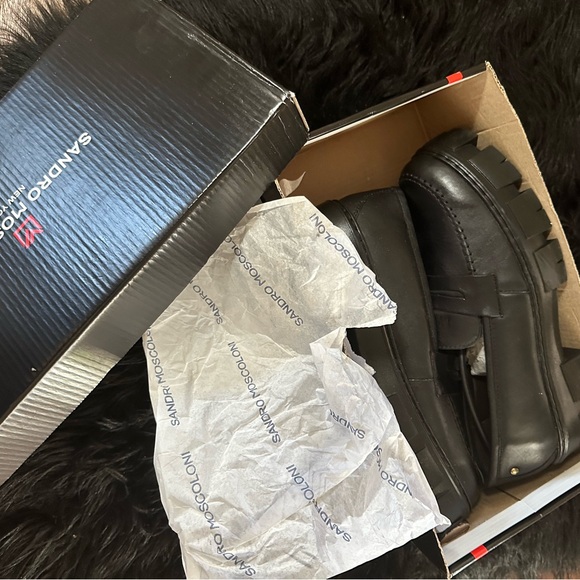 NWB- 10.5 Black leather - Sandro Moscoloni lug sole loafers - fits like … - Picture 4 of 5